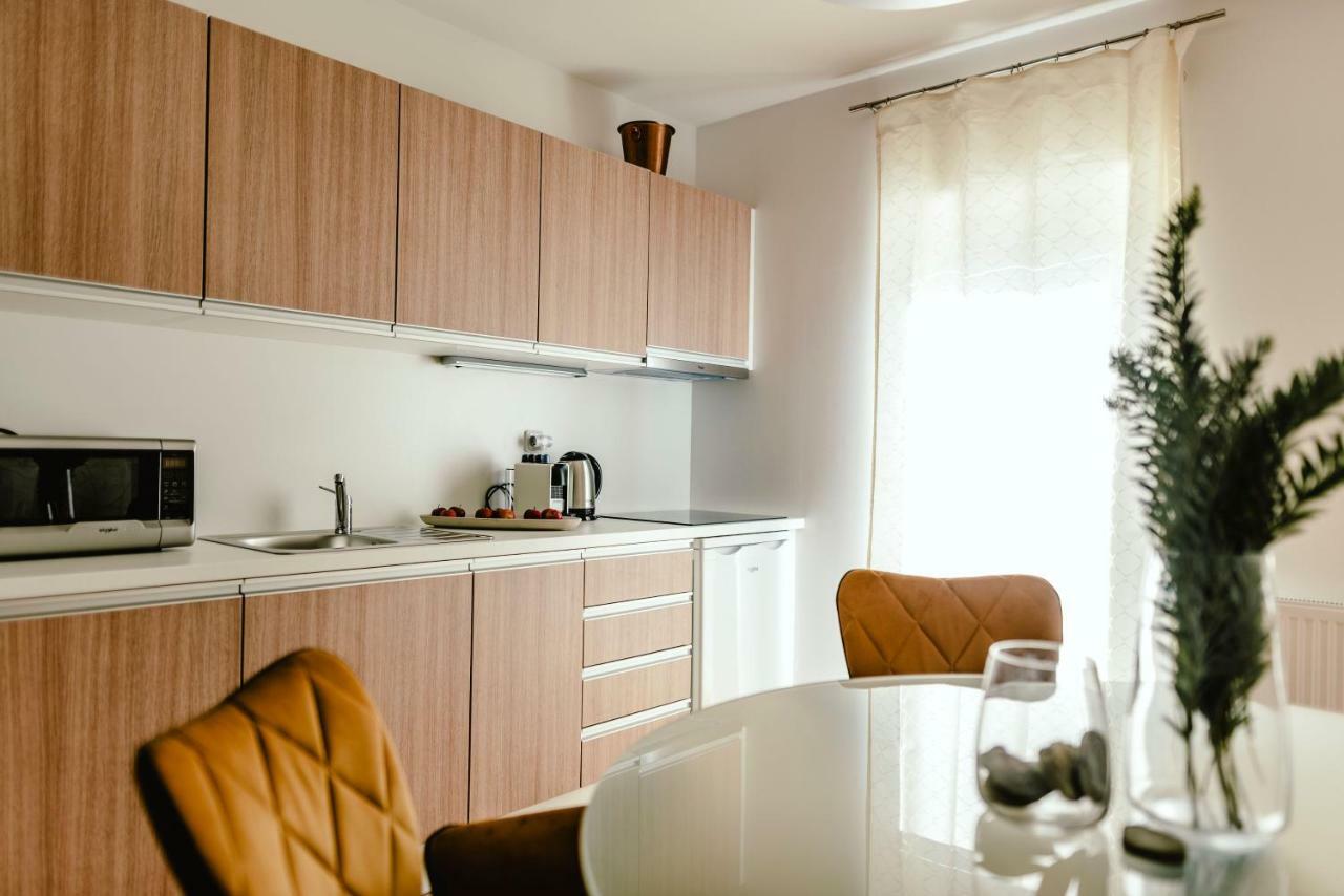 Luxury Apartments Zelny Trh 4 Brno Luaran gambar