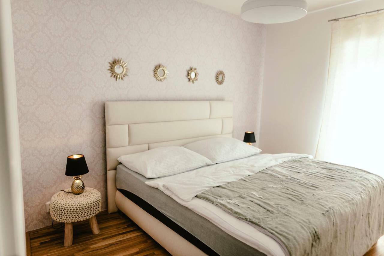Luxury Apartments Zelny Trh 4 Brno Luaran gambar